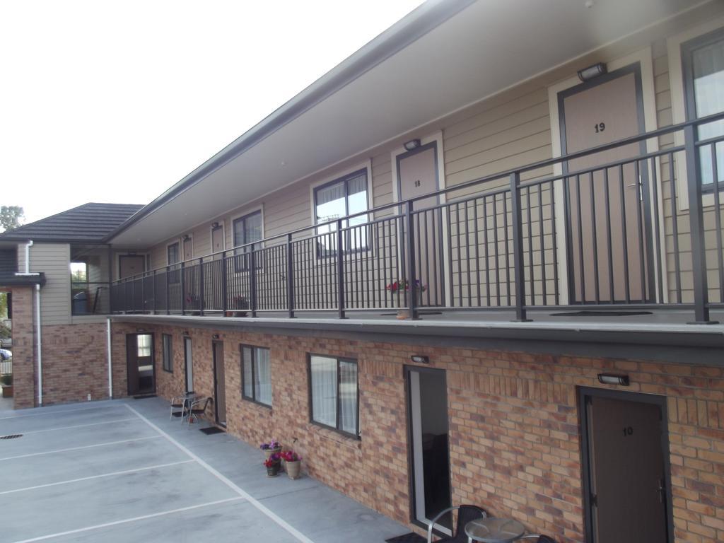 Arena Court Motel Hamilton Esterno foto