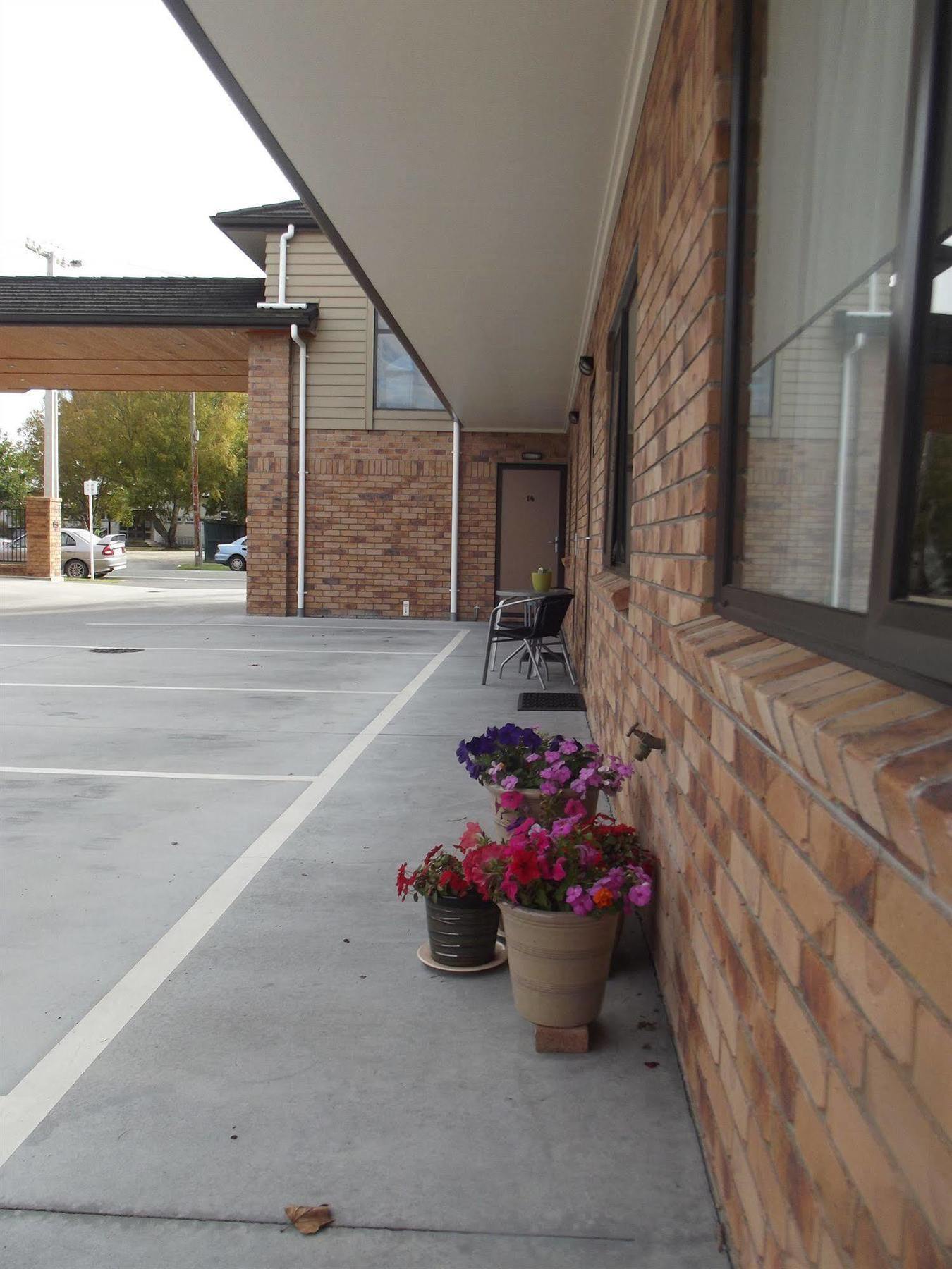 Arena Court Motel Hamilton Esterno foto